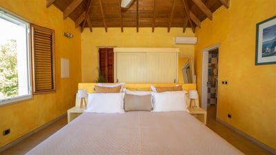 Luxury Villa Photo #31