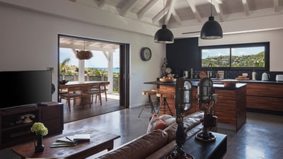 Luxury Villa Photo #13