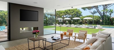 Luxury Villa Photo #16