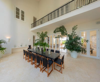 Luxury Villa Photo #22