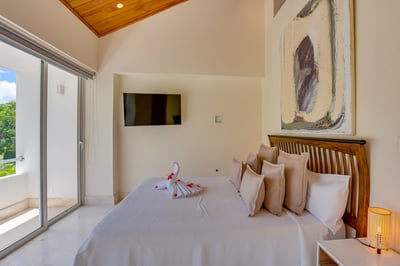 Luxury Villa Photo #64