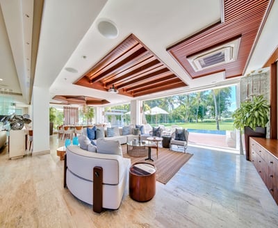 Luxury Villa Photo #16