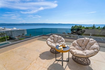 Luxury Villa Photo #14