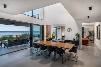Luxury Villa Photo #25