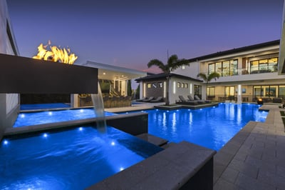Luxury Villa Photo #7