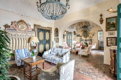 Luxury Villa Photo #19