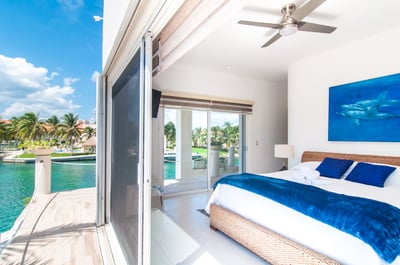 Luxury Villa Photo #25