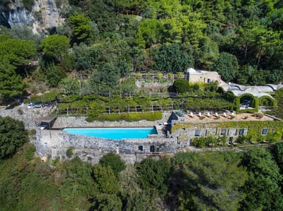 Luxury Villa Photo #4