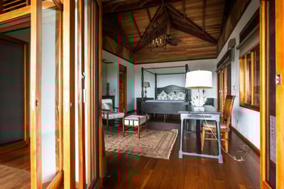 Luxury Villa Photo #29