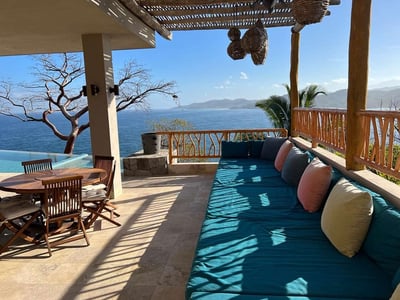 Luxury Villa Photo #13