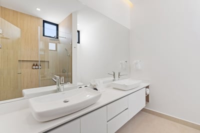 Luxury Villa Photo #23