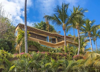 Luxury Villa Photo #4