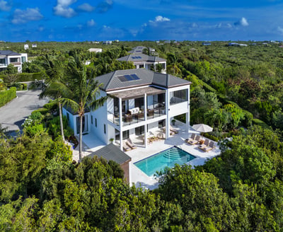 Luxury Villa Photo #26