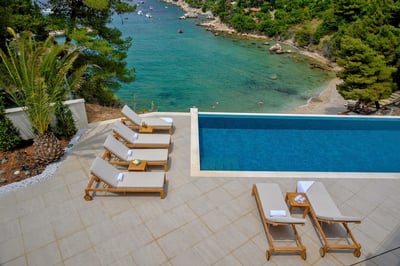 Luxury Villa Photo #2