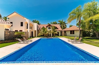 Luxury Villa Photo #4