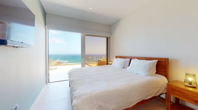 Luxury Villa Photo #24