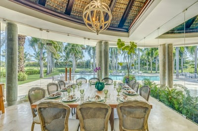 Luxury Villa Photo #17