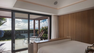 Bedroom 4: A king size bed, air conditioning, safe, dressing room. Ensuite bathroom with indoor Ital