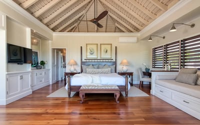 Luxury Villa Photo #9