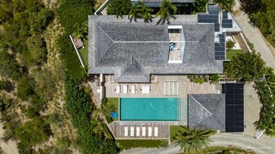 Luxury Villa Photo #6
