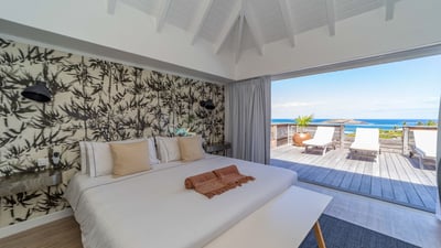 Luxury Villa Photo #24