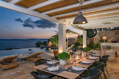 Luxury Villa Photo #9