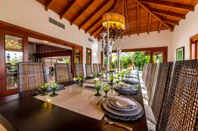 Luxury Villa Photo #12