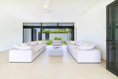 Luxury Villa Photo #13