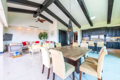 Luxury Villa Photo #8
