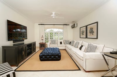 Luxury Villa Photo #9