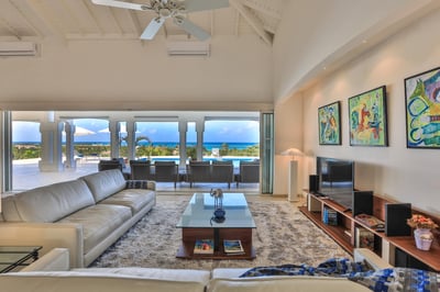 Luxury Villa Photo #15