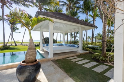 Luxury Villa Photo #15