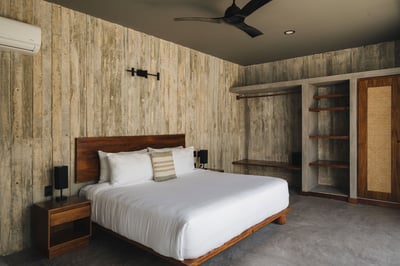 Luxury Villa Photo #36