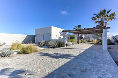 Luxury Villa Photo #36