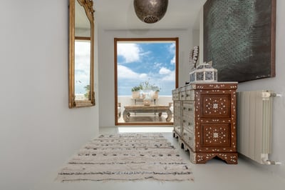 Luxury Villa Photo #22