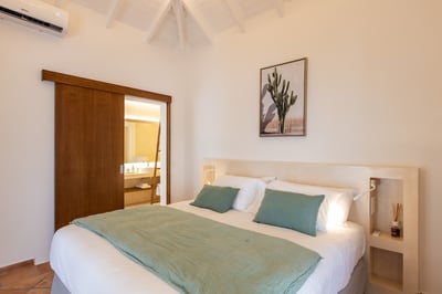 Luxury Villa Photo #19