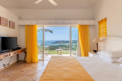 Luxury Villa Photo #48