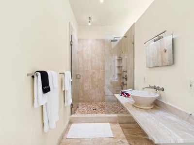 Luxury Villa Photo #64