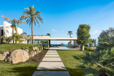 Luxury Villa Photo #18