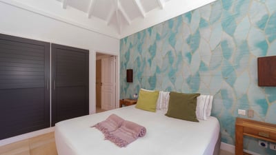 Luxury Villa Photo #36