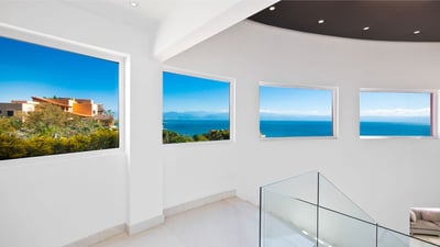 Luxury Villa Photo #18