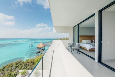 Luxury Villa Photo #33