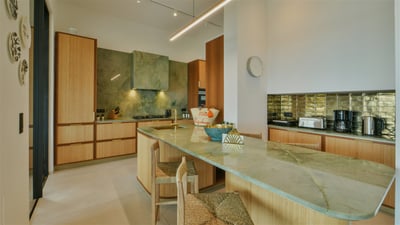 Luxury Villa Photo #22