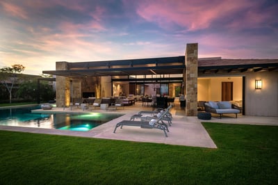 Luxury Villa Photo #2