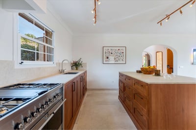 Luxury Villa Photo #15