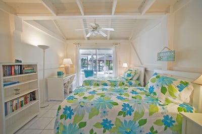 Luxury Villa Photo #18