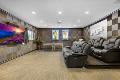 Luxury Villa Photo #38