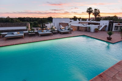 Luxury Villa Photo #2