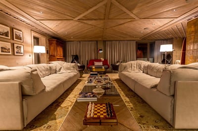 Luxury Villa Photo #5