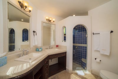 Luxury Villa Photo #37